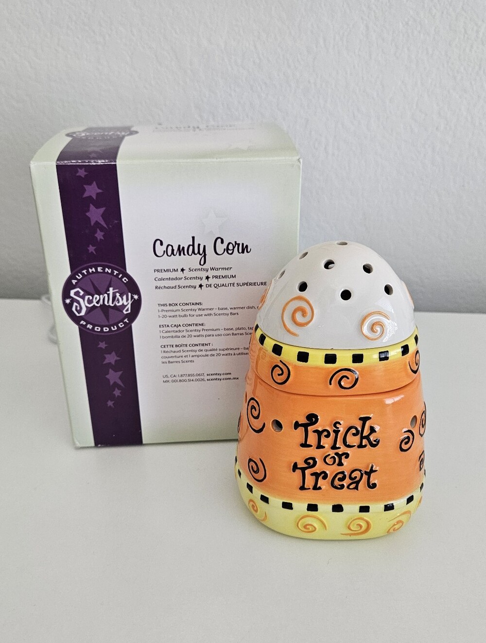 Scentsy Trick Or Treat Candy Corn Wax Warmer Plug In Fall Harvest Halloween